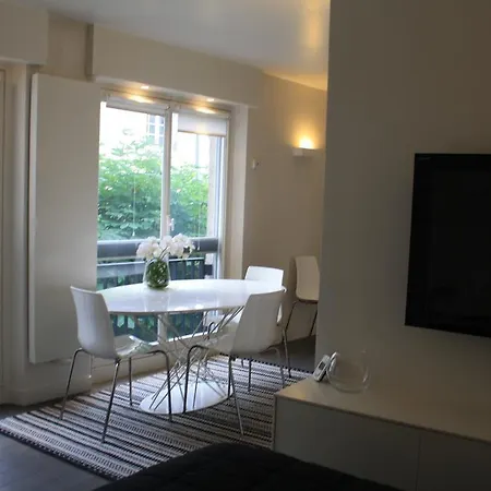 Parc Royal Studio Alcove By Parisbeapartofit Appartement